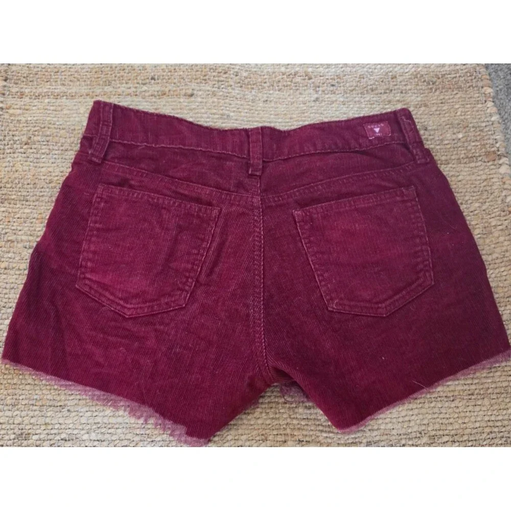VTG 80s John Roberts Hawaiian Top GUESS Corduroy Stud Shorts 27 Festival Outfit